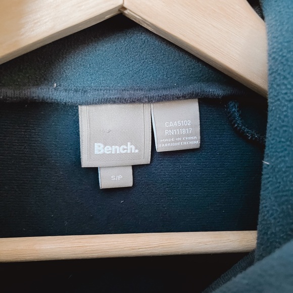 Bench fleece zip-up sweater 🤎 - Picture 6 of 7